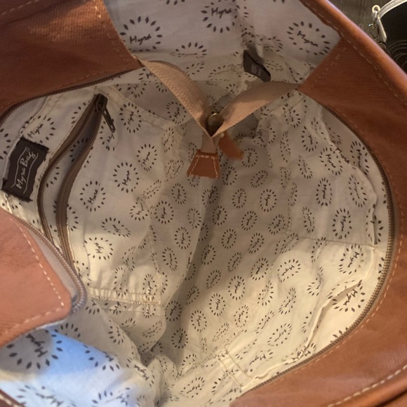 Brown Leather Fringe Tote with Geometric Star Embroidery - Picture 3 of 4